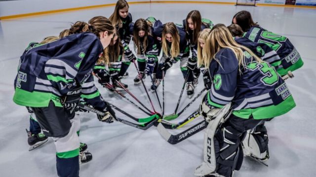 Boosting Confidence in Female Hockey Players